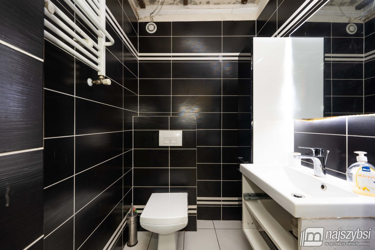 WĘGORZYCE-DOM Z WARSZTATEM SAMOCHODOWYM, HALĄ (5)