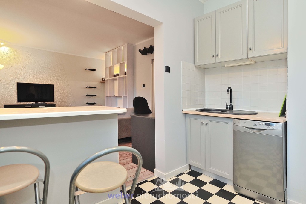 Komfortowa kawalerka na os. Zawadzkiego (14)