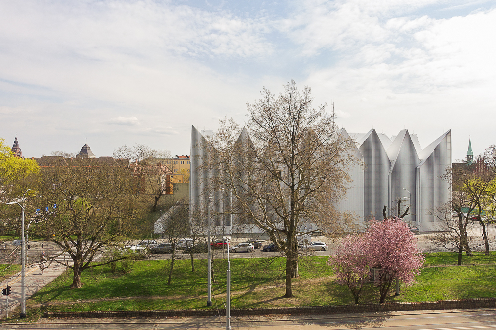 Blisko Wałów Chrobrego, Filharmonii, Parku (22)