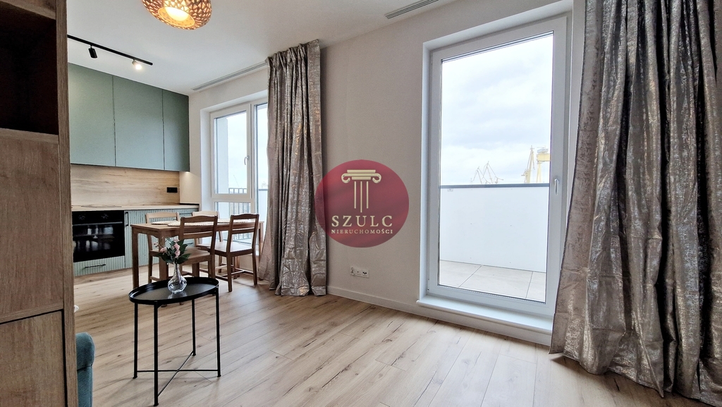 Na wynajem śliczna,nowa kawalerka. (2)