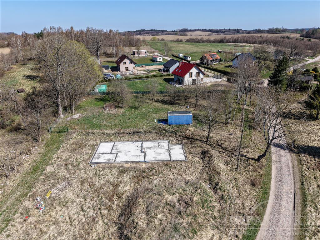 działka z wydanymi warunkami zabudowy i mediami -  (4)