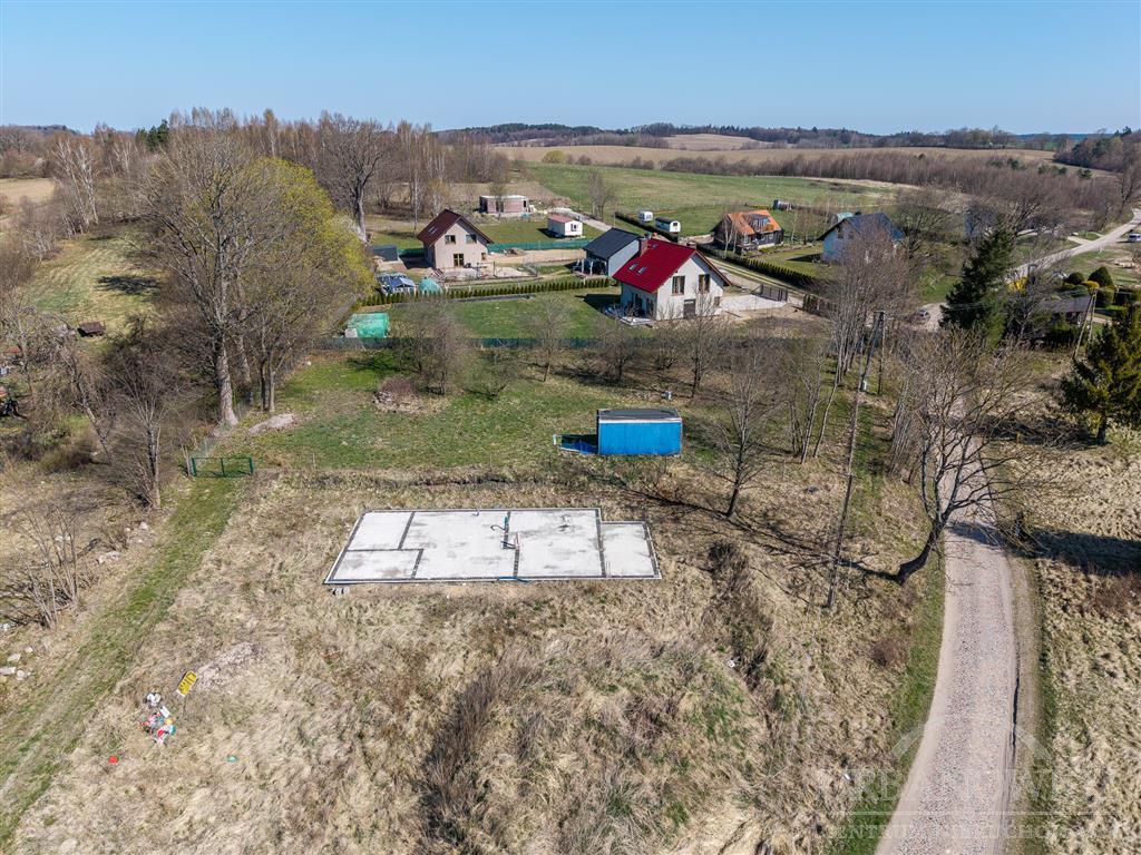 działka z wydanymi warunkami zabudowy i mediami -  (5)