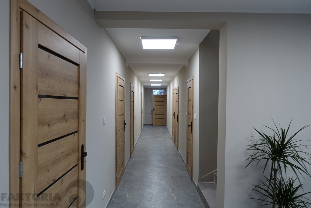 Budynek biurowy 205 m2 parter (5)