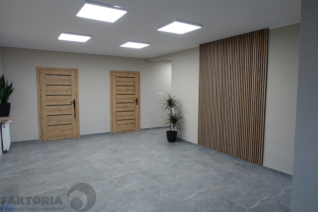 Budynek biurowy 205 m2 parter (3)