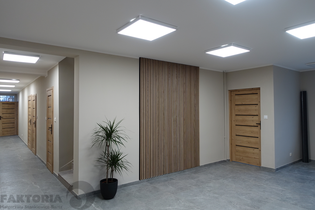 Budynek biurowy 205 m2 parter (1)