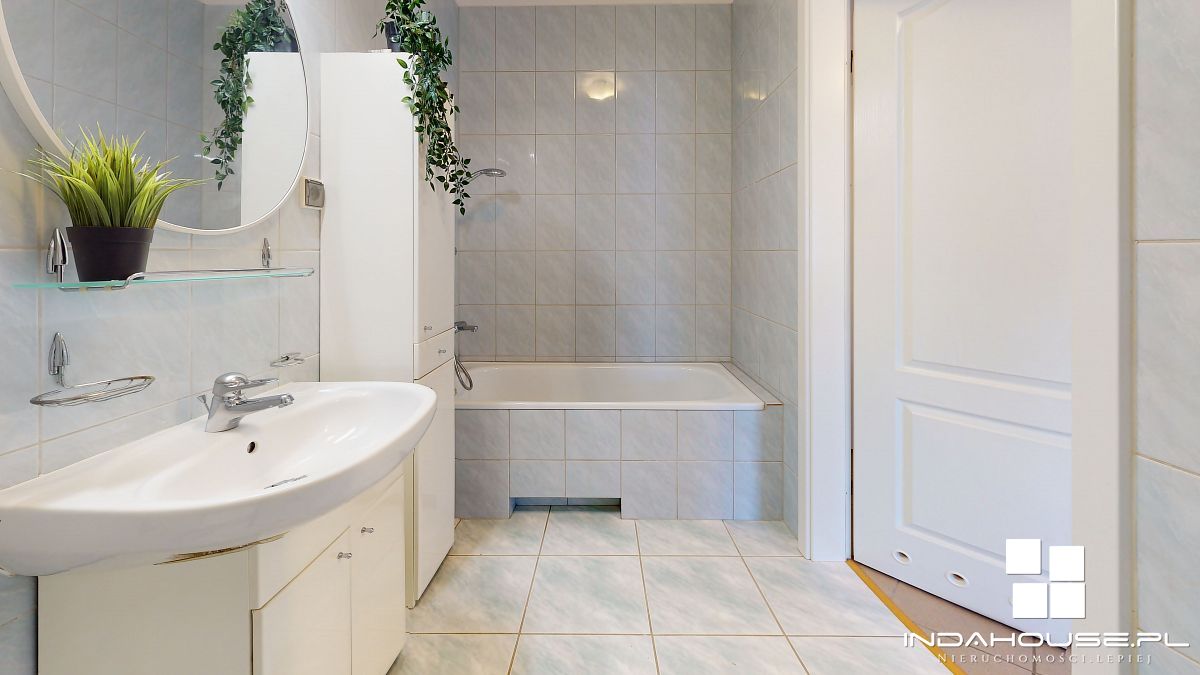 2-pokojowe mieszkanie z loggią na osiedlu Milleniu (10)