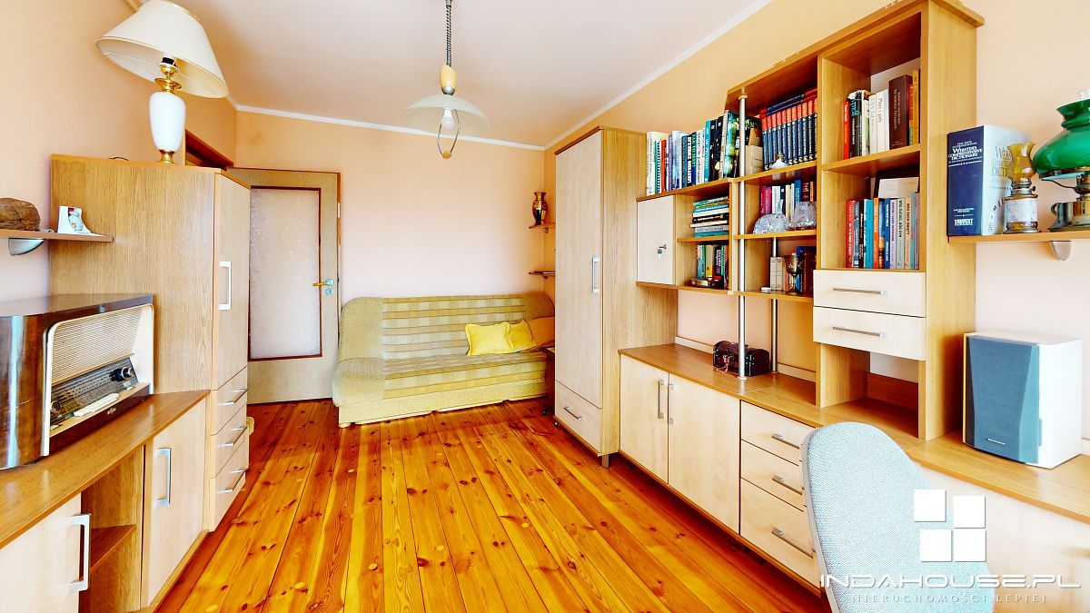 Szeregówka na os. Bukowym, pod lasem. Koszalin (20)