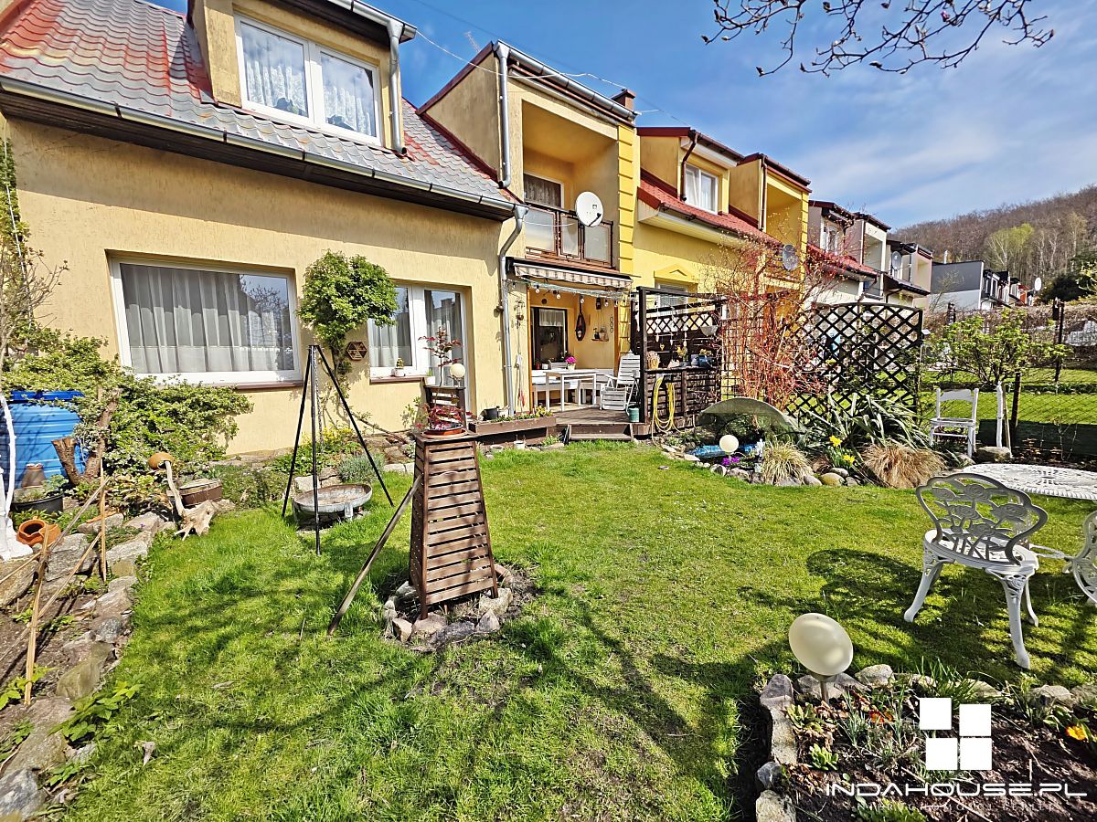 Szeregówka na os. Bukowym, pod lasem. Koszalin (7)