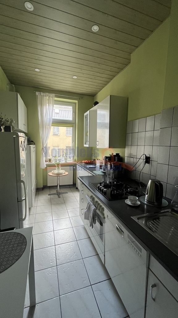 Sprzedaż-2 atrakcyjne , rozkładowe pokoje Centrum. (15)