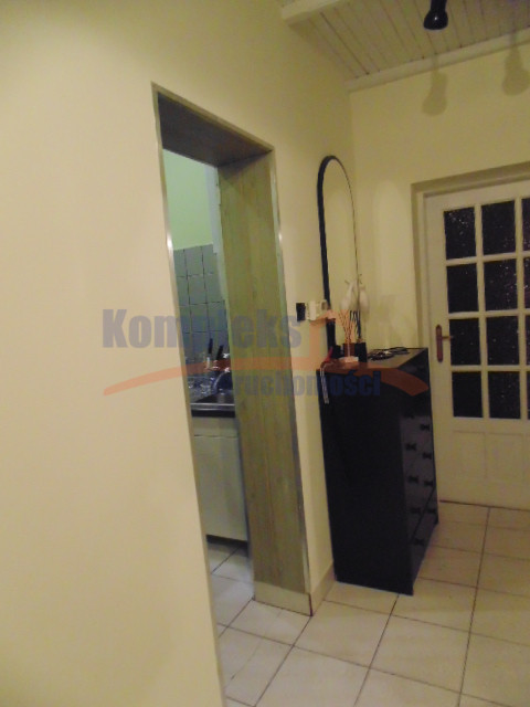 Sprzedaż-2 atrakcyjne , rozkładowe pokoje Centrum. (23)