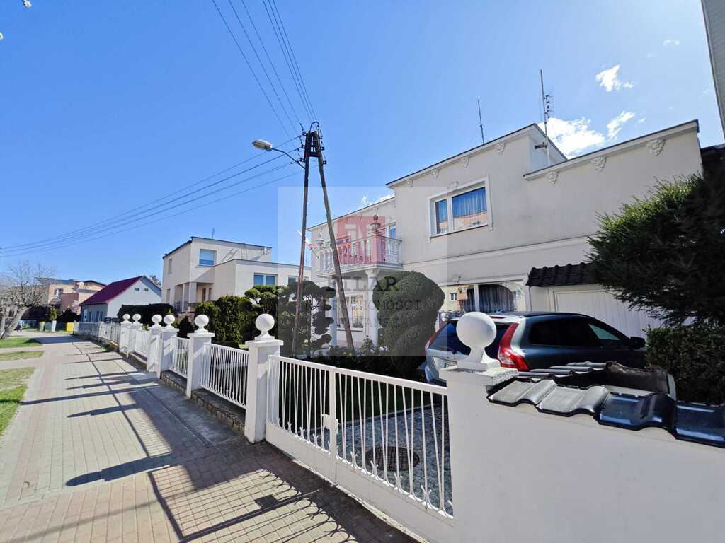 Duży, przestrzeny dom na sprzedaż, 260m2. (2)