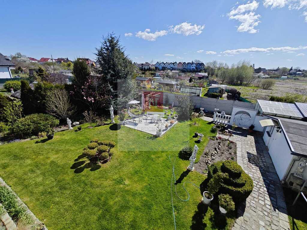 Duży, przestrzeny dom na sprzedaż, 260m2. (3)