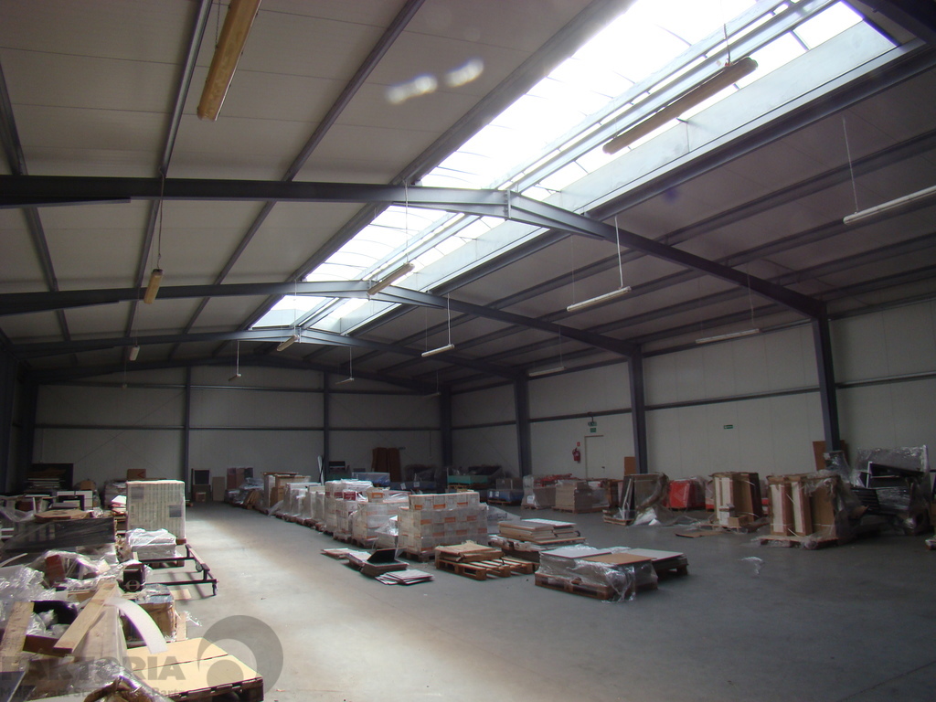 Wynajem nowa hala 570 m2 25 zł/m2 (1)