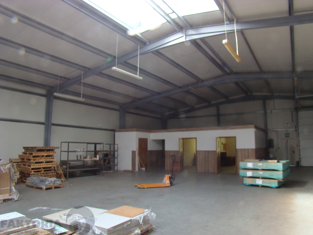 Wynajem nowa hala 570 m2 25 zł/m2 (2)