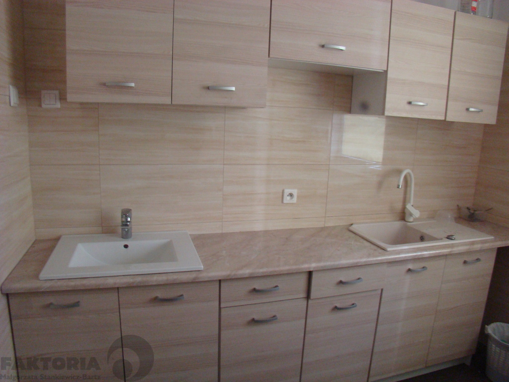 Wynajem nowa hala 570 m2 25 zł/m2 (8)