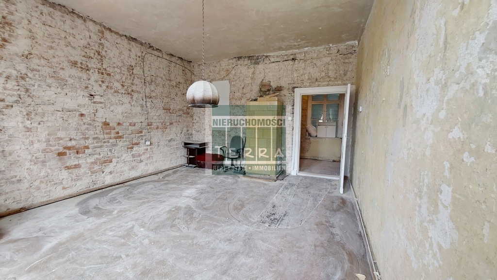 KAWALERKA w kamienicy z potencjałem! (4)