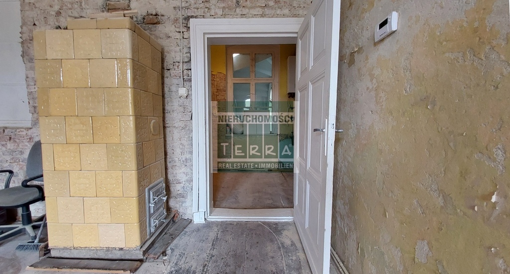 KAWALERKA w kamienicy z potencjałem! (11)