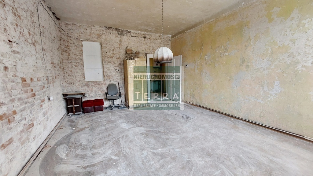 KAWALERKA w kamienicy z potencjałem! (12)