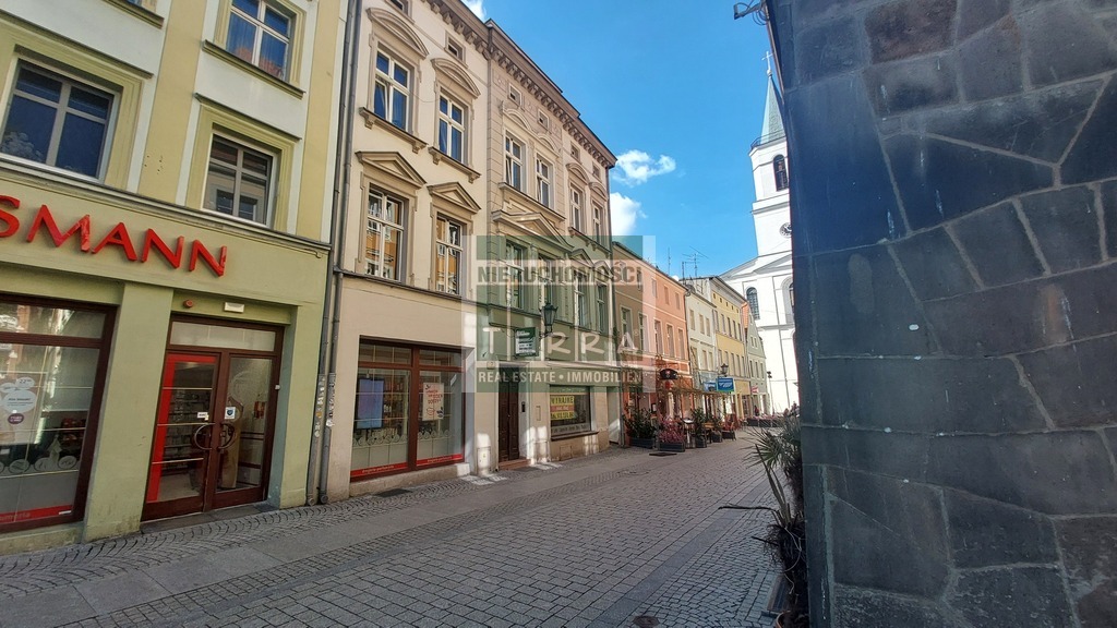 KAWALERKA w kamienicy z potencjałem! (18)