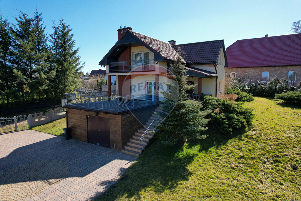 Wyjątkowy dom nad jeziorem 178 m2: Dołgie (1)