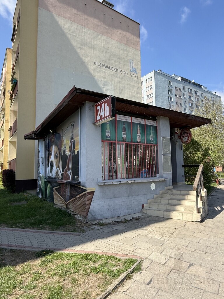 NA SPRZEDAŻ LOKAL OS. ZAWADZKIEGO (1)
