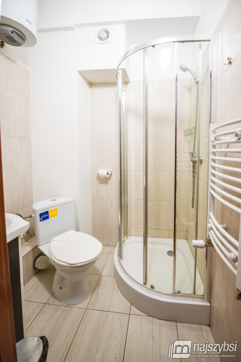 Police- Hostel na sprzedaż (11)