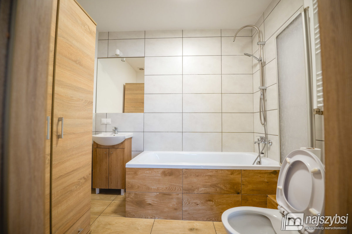 Police- Hostel na sprzedaż (4)