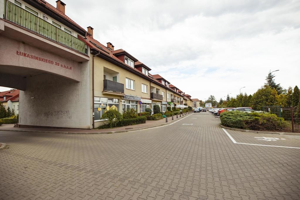 Kawalerka z prywatnym miejscem postojowym (12)