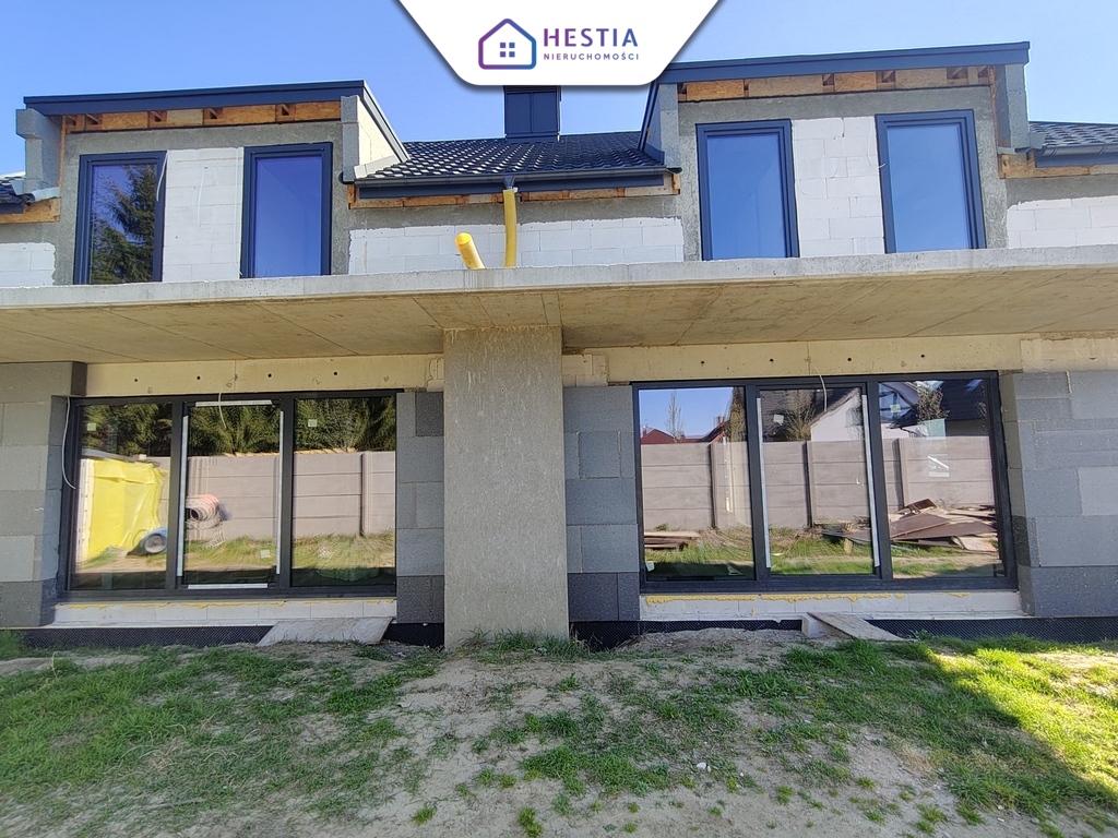 Dom z garażem i ogródkiem - idealny dla rodziny! (1)