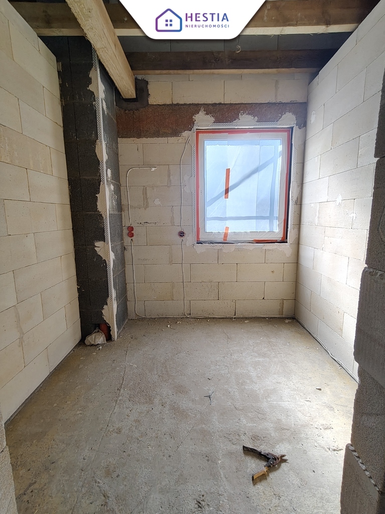 Dom z garażem i ogródkiem - idealny dla rodziny! (5)