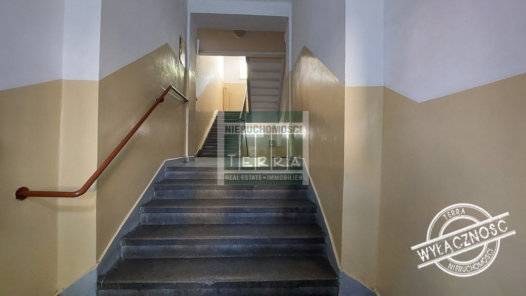 Mieszkanie z widokiem na korony drzew (12)