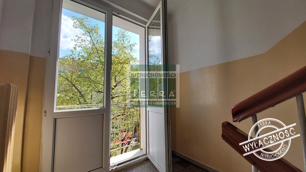 Mieszkanie z widokiem na korony drzew (3)