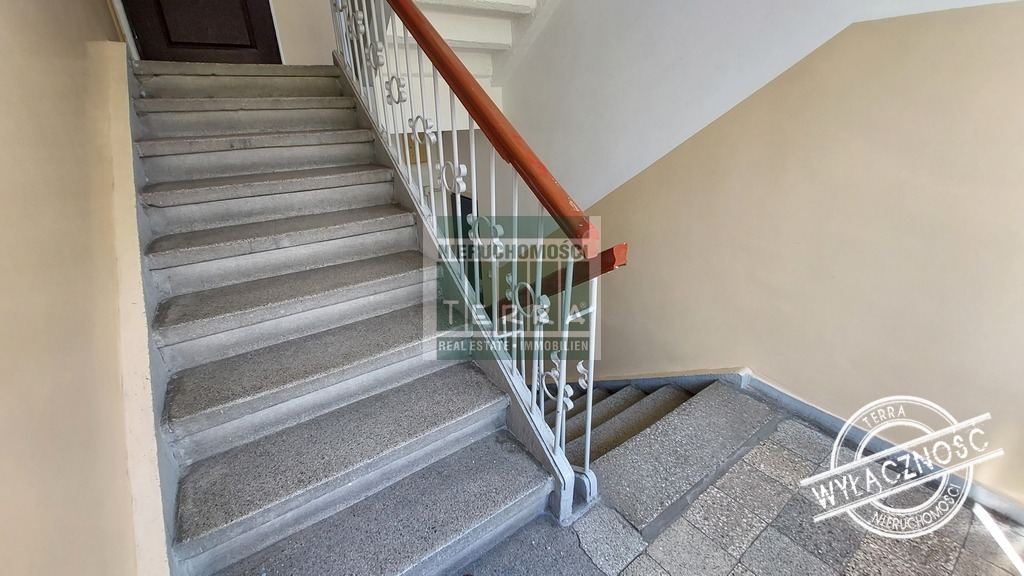 Mieszkanie z widokiem na korony drzew (13)