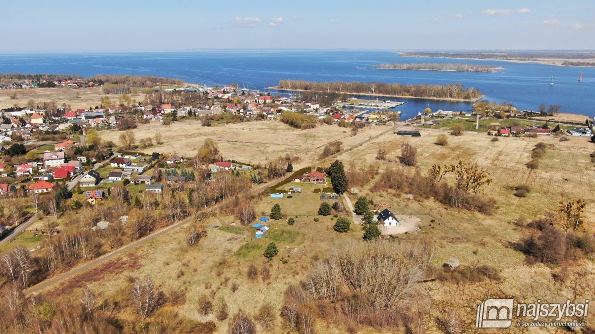 Trzebież- atrakcyjna działka wśród zieleni (1)