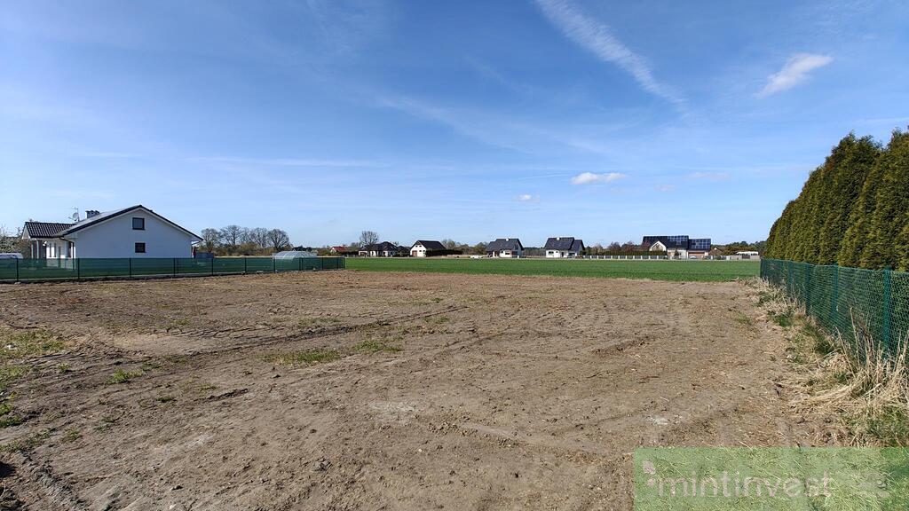 Działka budowlana w Białuniu (1)