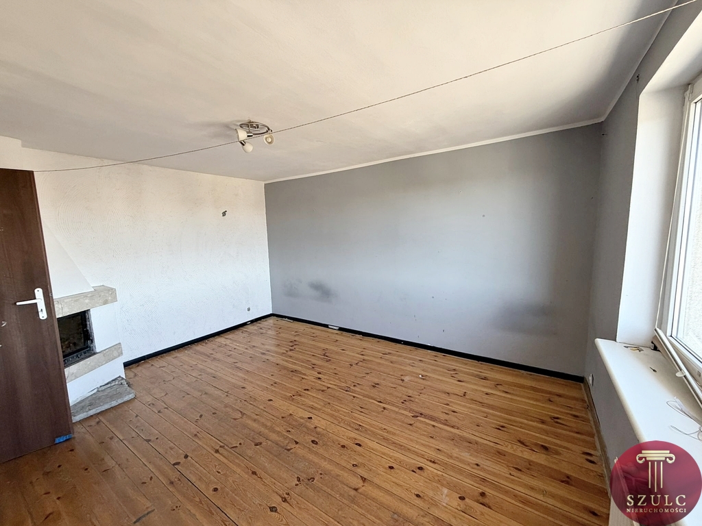 Pogodno  mieszkanie na poddaszu do remontu. (2)