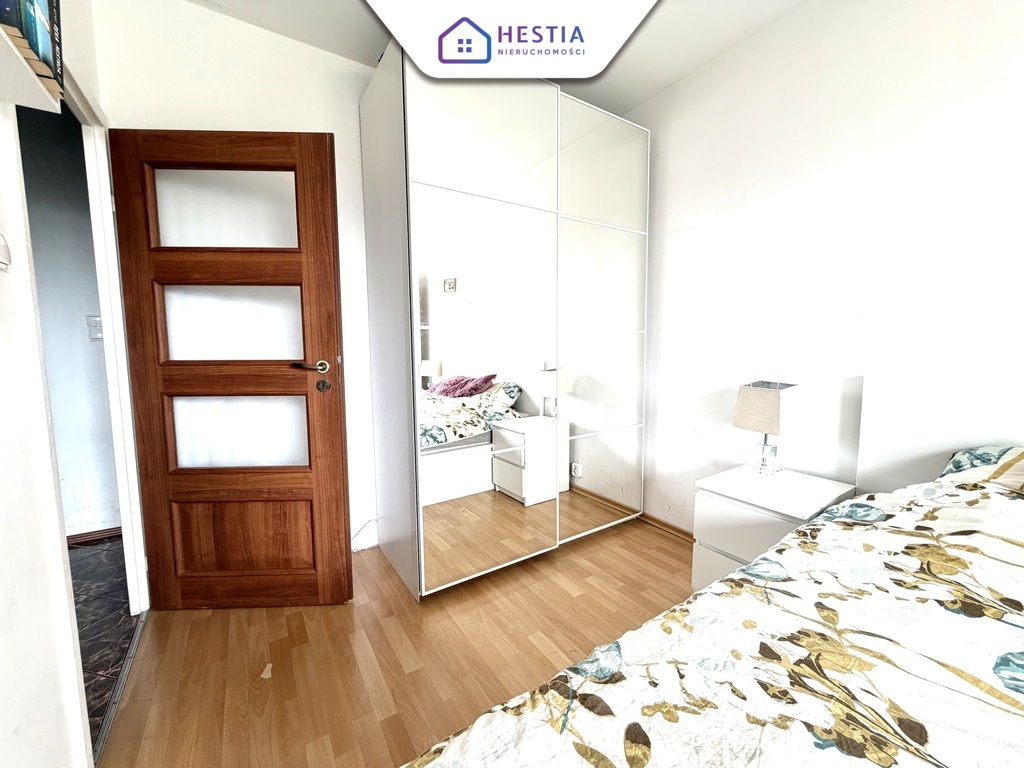 2-pok z oddzielną kuchnią . Balkon, piwnica. (5)