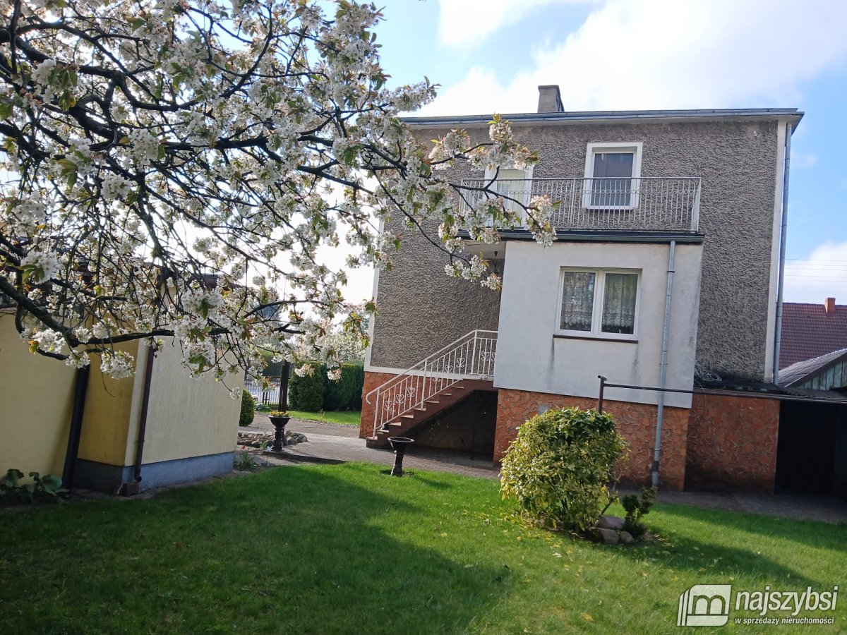 Nowogard- dom z budynkiem usługowym oraz dochodem (1)