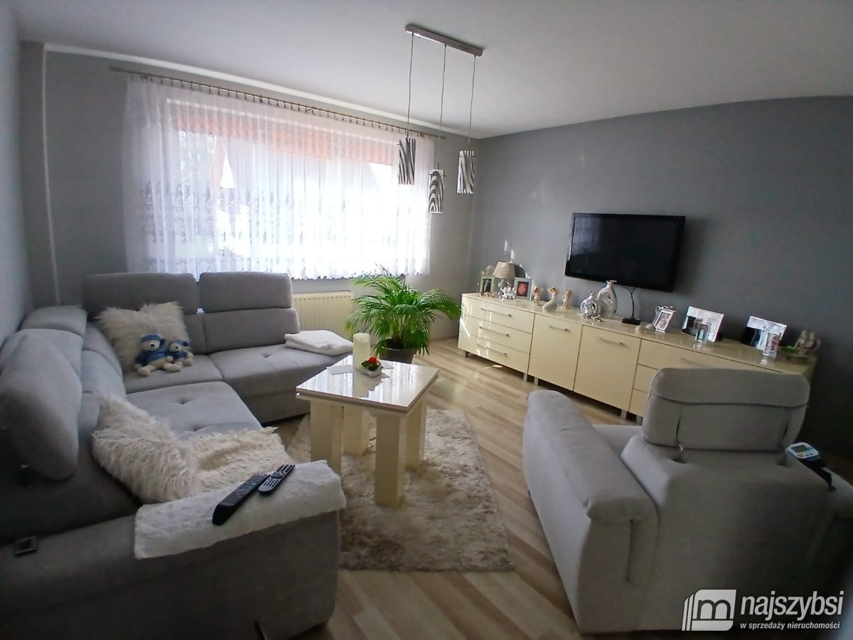 Nowogard- dom z budynkiem usługowym oraz dochodem (21)