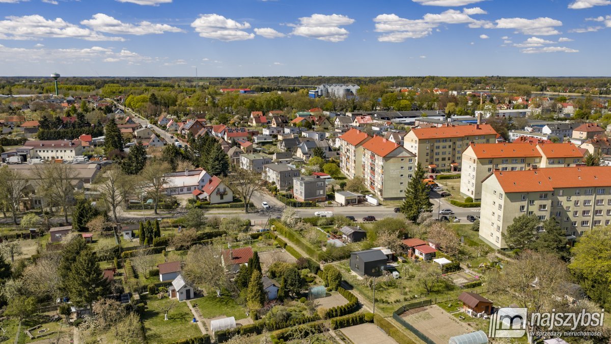 Nowogard- dom z budynkiem usługowym oraz dochodem (30)