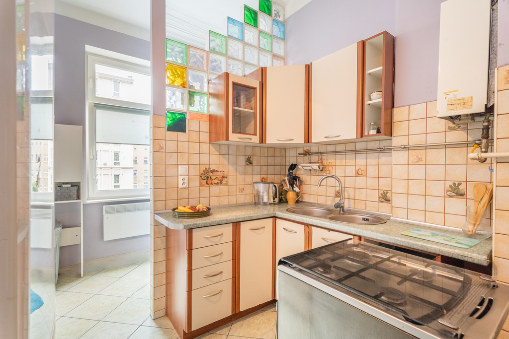 2 pokoje oddzielna kuchnia, piwnica w Centrum. (2)