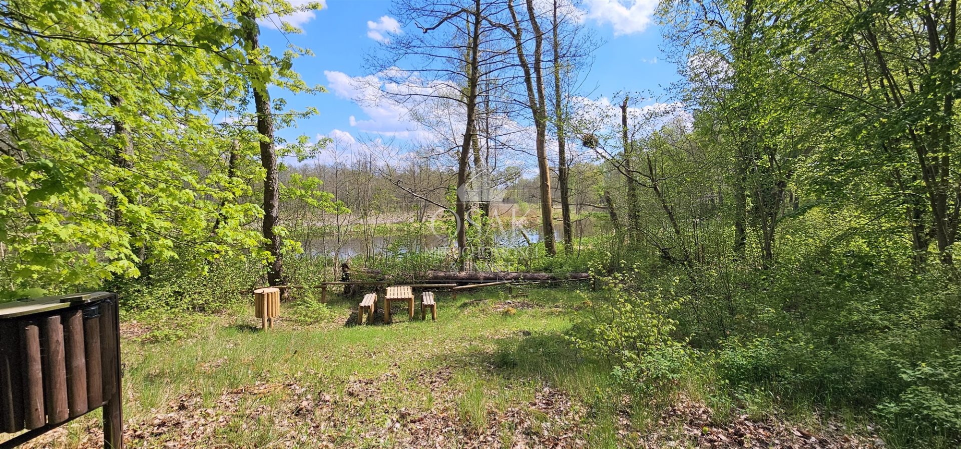 Na sprzedaż pięknie położona działka - Żerzyno  (2)