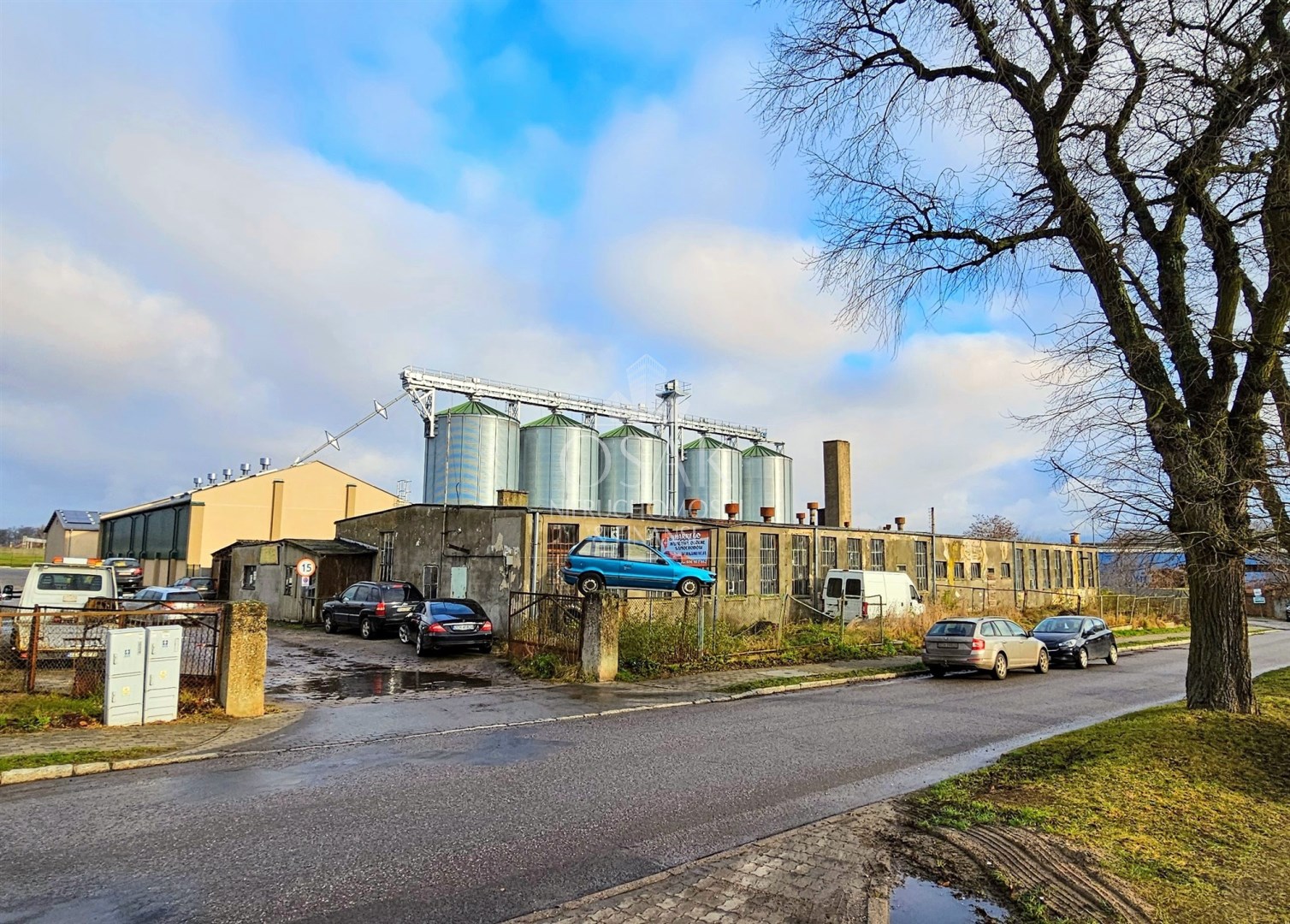 HIT! Działka komercyjna z budynkami - Choszczno (2)