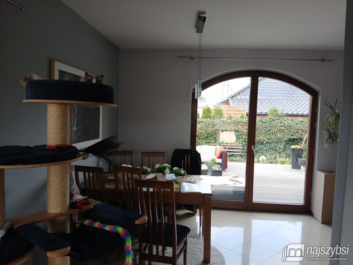 NOWOGARD-dom z potencjałem biznesowym (2)