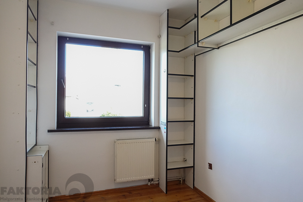 Pół bliźniaka, 2 garaże, basen, działka 613 m2, (8)