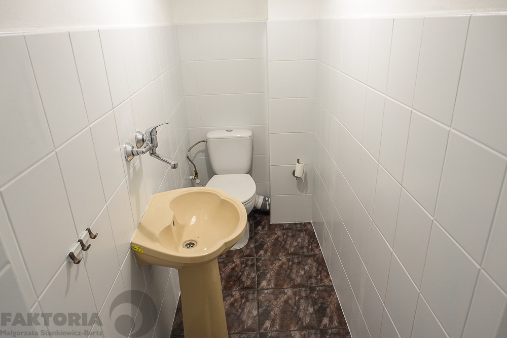 Pół bliźniaka, 2 garaże, basen, działka 613 m2, (16)