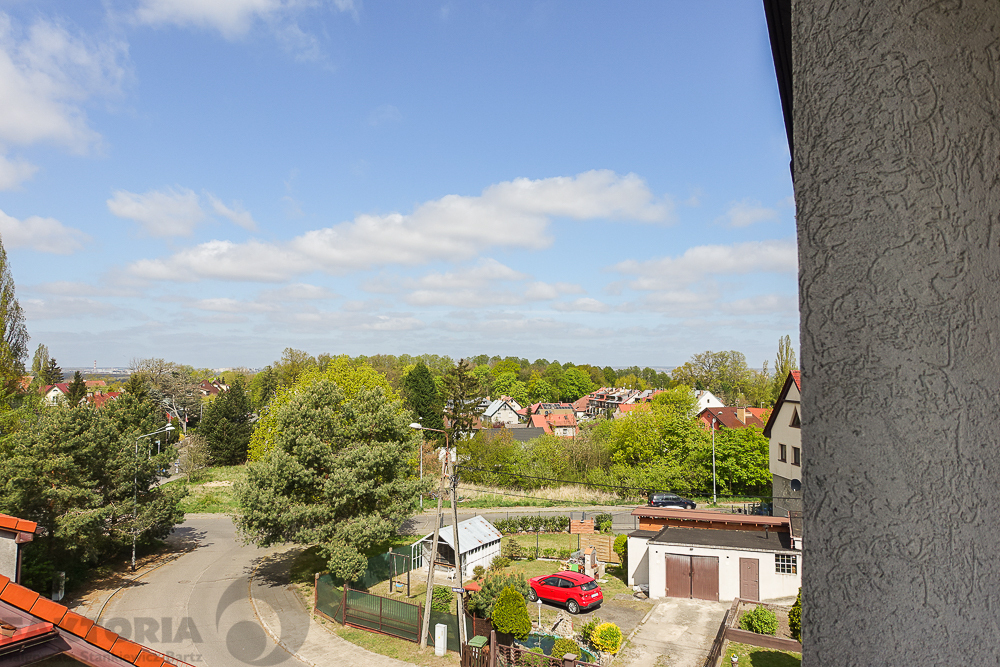 Pół bliźniaka, 2 garaże, basen, działka 613 m2, (23)