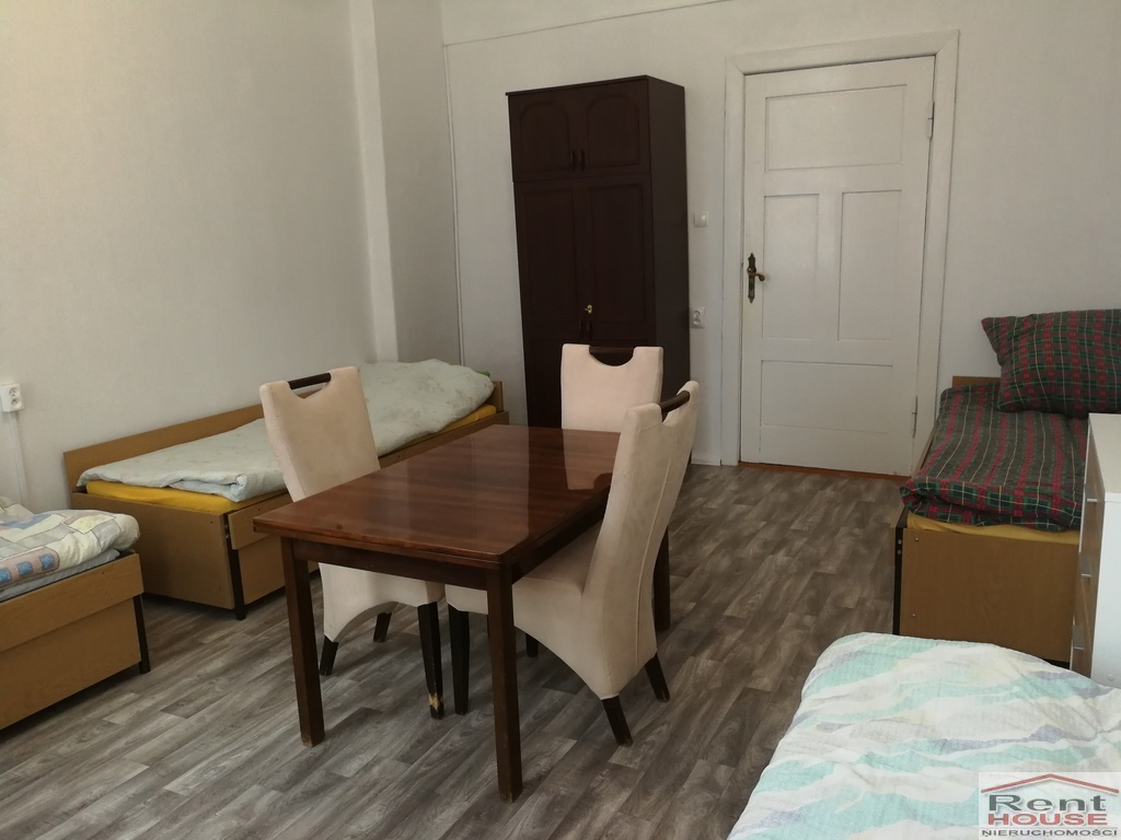 Mieszkanie 3-4 pokoje, balkon, centrum (2)