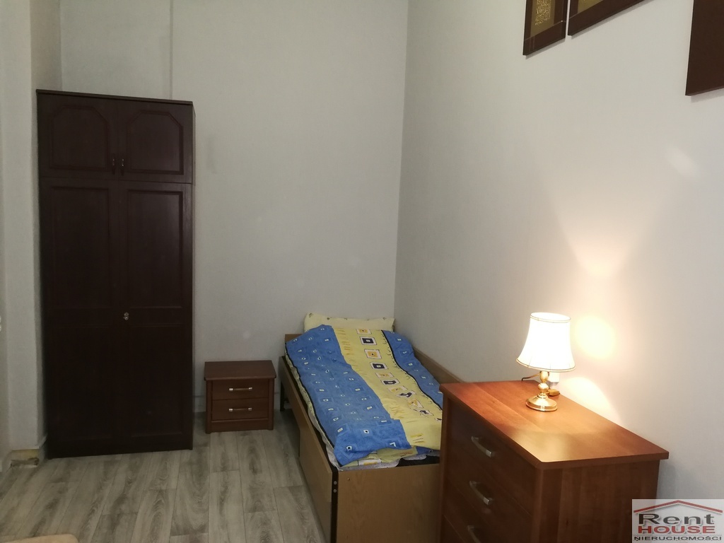 Mieszkanie 3-4 pokoje, balkon, centrum (9)