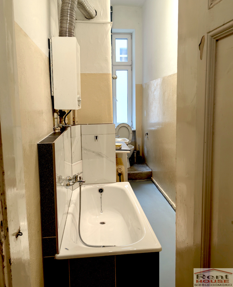 Mieszkanie 3-4 pokoje, balkon, centrum (12)